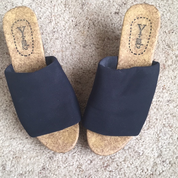 Y Not wedges size 8 - Picture 2 of 4